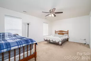 2818 Easton Knl Dr, Dallas, NC 28034 - Photo 33