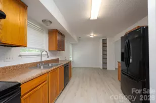 511 Lightspun Ln, Charlotte, NC 28216 - Photo 13