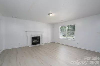 511 Lightspun Lane, Charlotte, NC 28216 - Photo 9