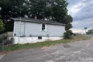 317 S Yates St, Gastonia, NC 28052 - Photo 3