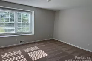 1334 12th St NE, Hickory, NC 28601 - Photo 11