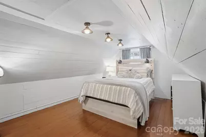 500 N Main Avenue, Newton, NC 28658 - Photo 31