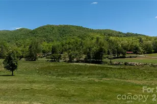 93 Franklin Crest Rd, Spruce Pine, NC 28777 - Photo 13