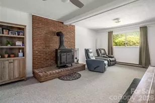 1 Beaverdam Knoll Rd, Asheville, NC 28804 - Photo 5