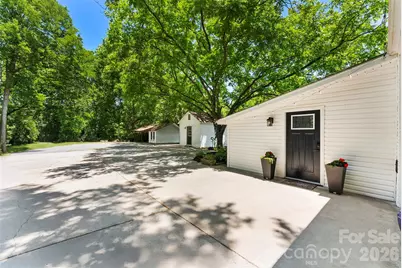 8519 E Franklin Street, Mount Pleasant, NC 28124 - Photo 27