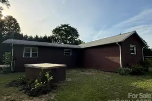 430 Ode Kerley Ln, Taylorsville, NC 28681 - Photo 3