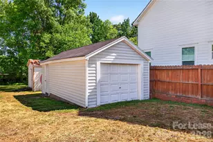 1214 N Sharon Amity Rd, Charlotte, NC 28211 - Photo 27