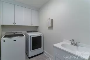 21121 Blakely Shores Dr, Cornelius, NC 28031 - Photo 17