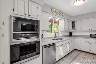 656 Cashiers Valley Rd, Brevard, NC 28712 - Photo 11