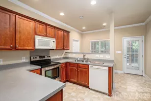 7212 Pinfeather Cir, Cramerton, NC 28032 - Photo 7