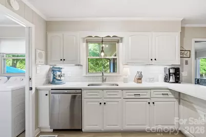 1556 Nottingham Drive, Newton, NC 28658 - Photo 13