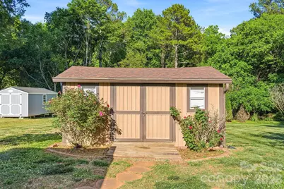 1556 Nottingham Drive, Newton, NC 28658 - Photo 33
