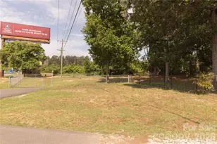 609 Wilcox Ave, Gaffney, SC 29341 - Photo 9