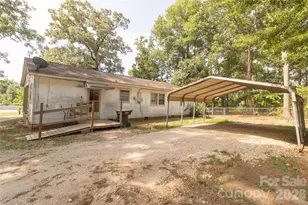 609 Wilcox Ave, Gaffney, SC 29341 - Photo 7