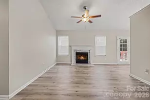 5463 Realtree Ln, Charlotte, NC 28214 - Photo 3