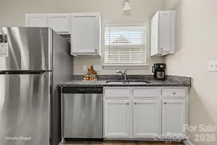 5463 Realtree Ln, Charlotte, NC 28214 - Photo 11
