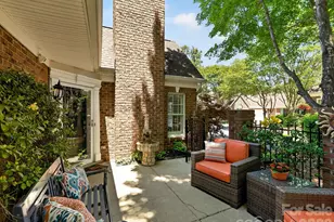 7444 Hurstbourne Green Dr, Charlotte, NC 28277 - Photo 5