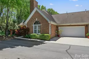 7444 Hurstbourne Green Dr, Charlotte, NC 28277 - Photo 3