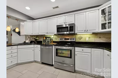 7444 Hurstbourne Green Drive, Charlotte, NC 28277 - Photo 13