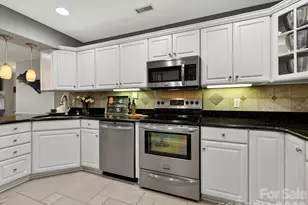 7444 Hurstbourne Green Dr, Charlotte, NC 28277 - Photo 13