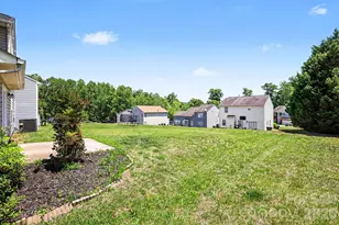 10419 Sparrow Springs Ln, Charlotte, NC 28214 - Photo 19
