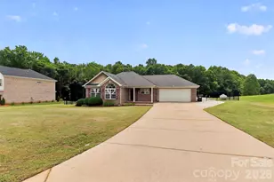 2823 Gourdvine Dr, Marshville, NC 28103 - Photo 3