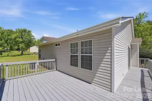 9740 Veronica Dr, Charlotte, NC 28215 - Photo 5