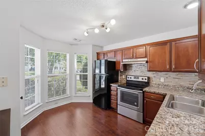 9740 Veronica Drive, Charlotte, NC 28215 - Photo 11