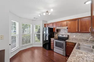 9740 Veronica Dr, Charlotte, NC 28215 - Photo 11