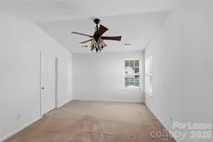 9740 Veronica Dr, Charlotte, NC 28215 - Photo 13