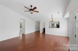 9740 Veronica Dr, Charlotte, NC 28215 - Photo 9