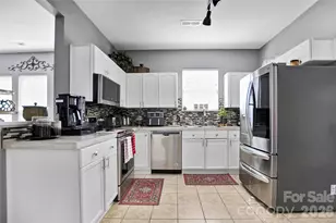 9806 Back Acre Dr, Charlotte, NC 28213 - Photo 7