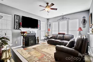 9806 Back Acre Dr, Charlotte, NC 28213 - Photo 9