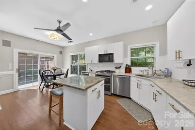 9024 Bonnie Briar Circle, Charlotte, NC 28277 - Photo 9