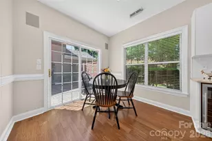 9024 Bonnie Briar Cir, Charlotte, NC 28277 - Photo 13