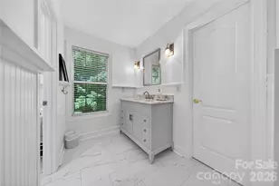 9024 Bonnie Briar Cir, Charlotte, NC 28277 - Photo 19