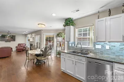 7923 Shiny Meadow Lane, Charlotte, NC 28215 - Photo 7