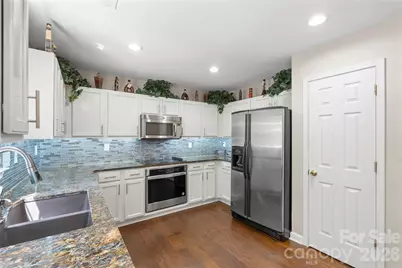 7923 Shiny Meadow Lane, Charlotte, NC 28215 - Photo 5