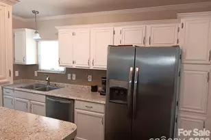 7010 Executive Cir, Denver, NC 28037 - Photo 7