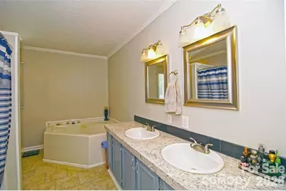 7010 Executive Circle, Denver, NC 28037 - Photo 11