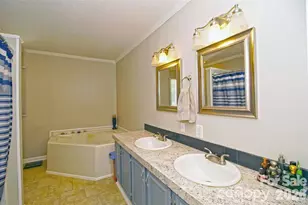 7010 Executive Cir, Denver, NC 28037 - Photo 11