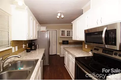 7010 Executive Circle, Denver, NC 28037 - Photo 9