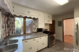 6602 Allen Black Rd, Charlotte, NC 28227 - Photo 9