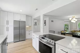 3703 Winding Creek Ln, Charlotte, NC 28226 - Photo 5