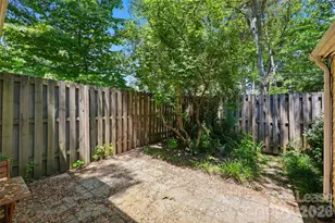 8001 Regent Park Ln, Charlotte, NC 28210 - Photo 13