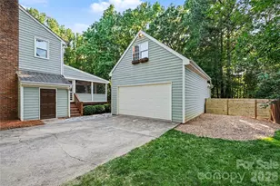10428 S Hall Dr, Charlotte, NC 28270 - Photo 3