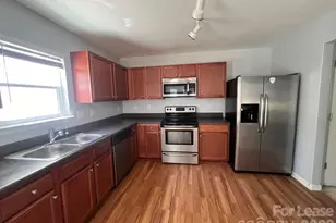 9505 Drains Bay Ct, Charlotte, NC 28214 - Photo 15
