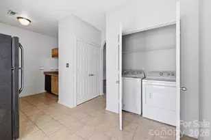 6330 Derryfield Dr, Charlotte, NC 28213 - Photo 7