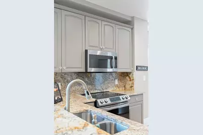 400 N Church Street #422, Charlotte, NC 28202 - Photo 5