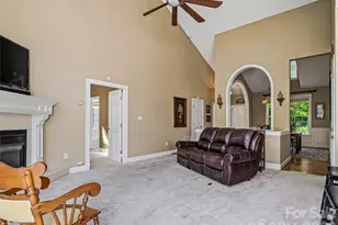 117 Hibiscus Ln, Asheville, NC 28803 - Photo 9